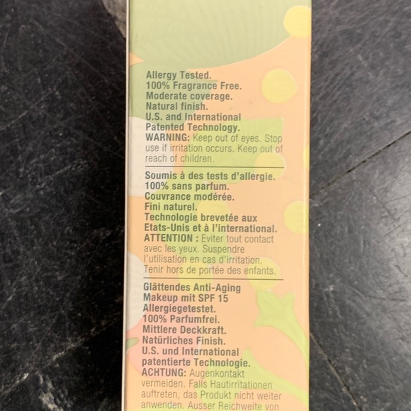 New Clinique Repairwear Laser Focus Foundation - Picture 3 of 3